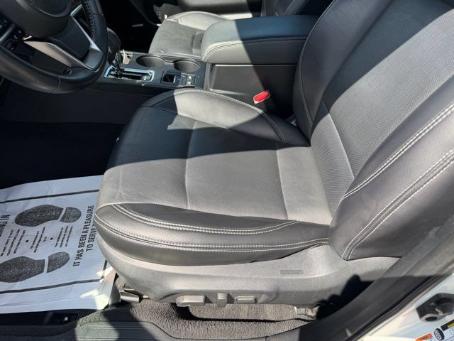 Used 2018 Subaru Outback 2.5i Limited AWD/4WD image 10