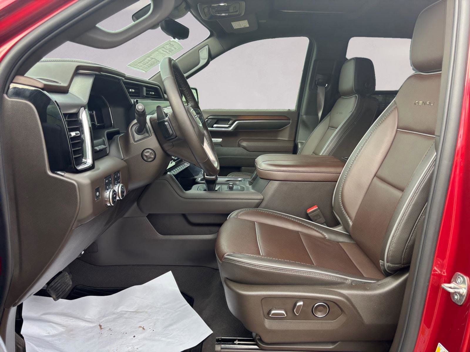 Used 2024 GMC Sierra 1500 Denali w/ Denali Reserve Package image 9