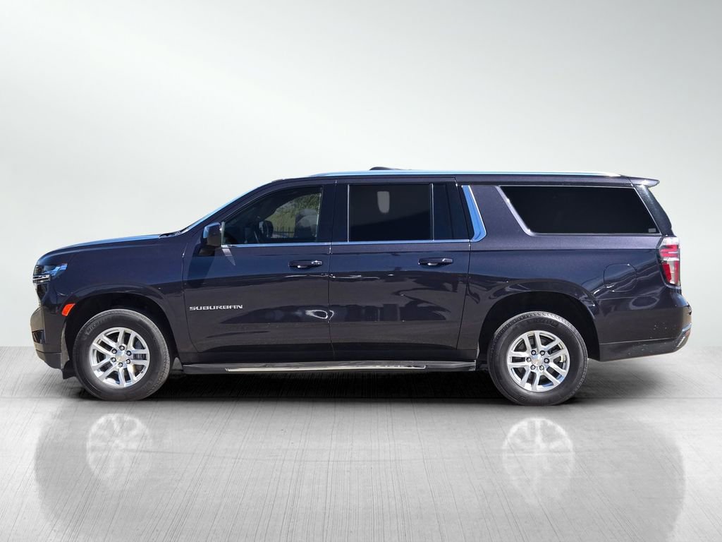 Used 2024 Chevrolet Suburban LT AWD/4WD image 7