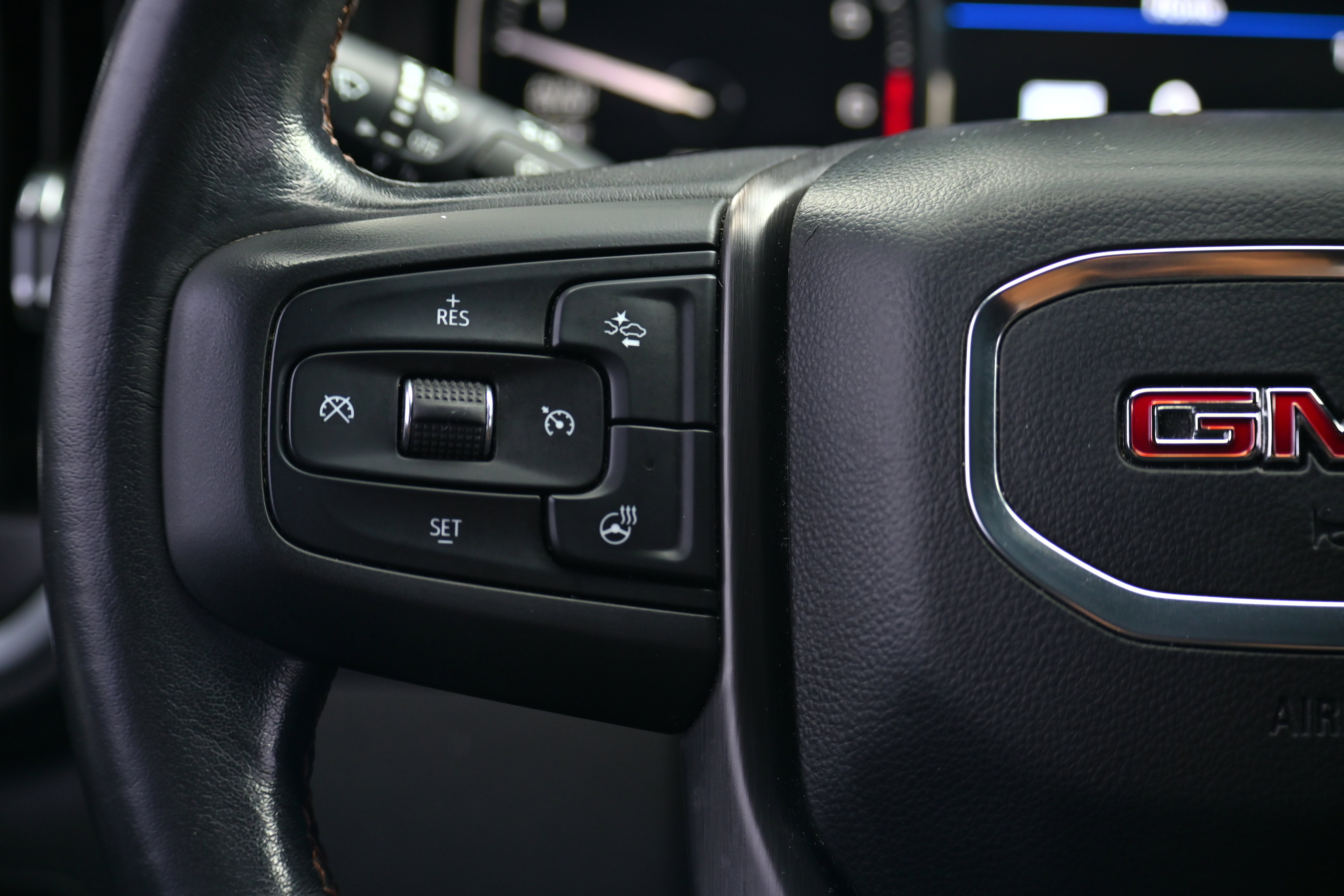 Used 2020 GMC Sierra 1500 AT4 w/ AT4 Premium Package image 24