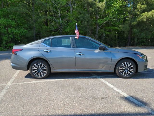 Used 2025 Nissan Altima 2.5 SV image 3