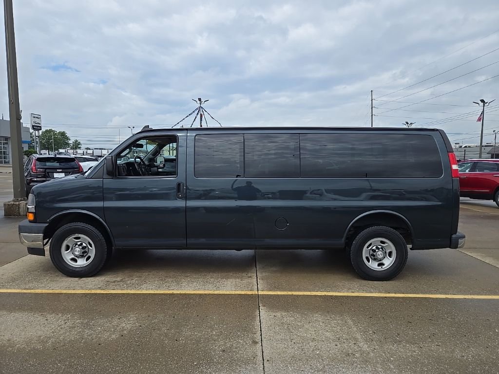 Used 2017 Chevrolet Express 3500 LT w/ LT Preferred Equipment Group image 6