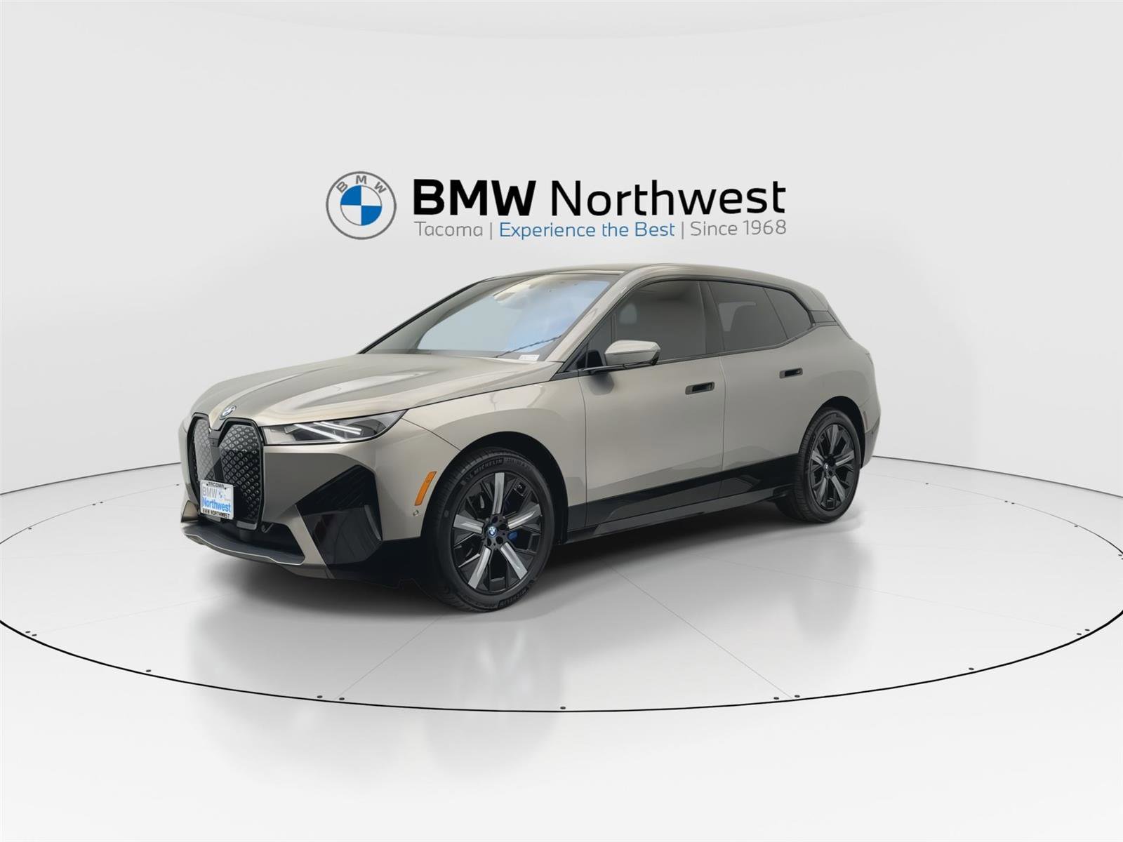 Certified 2024 BMW iX xDrive50 w/ Premium Package AWD/4WD image 9