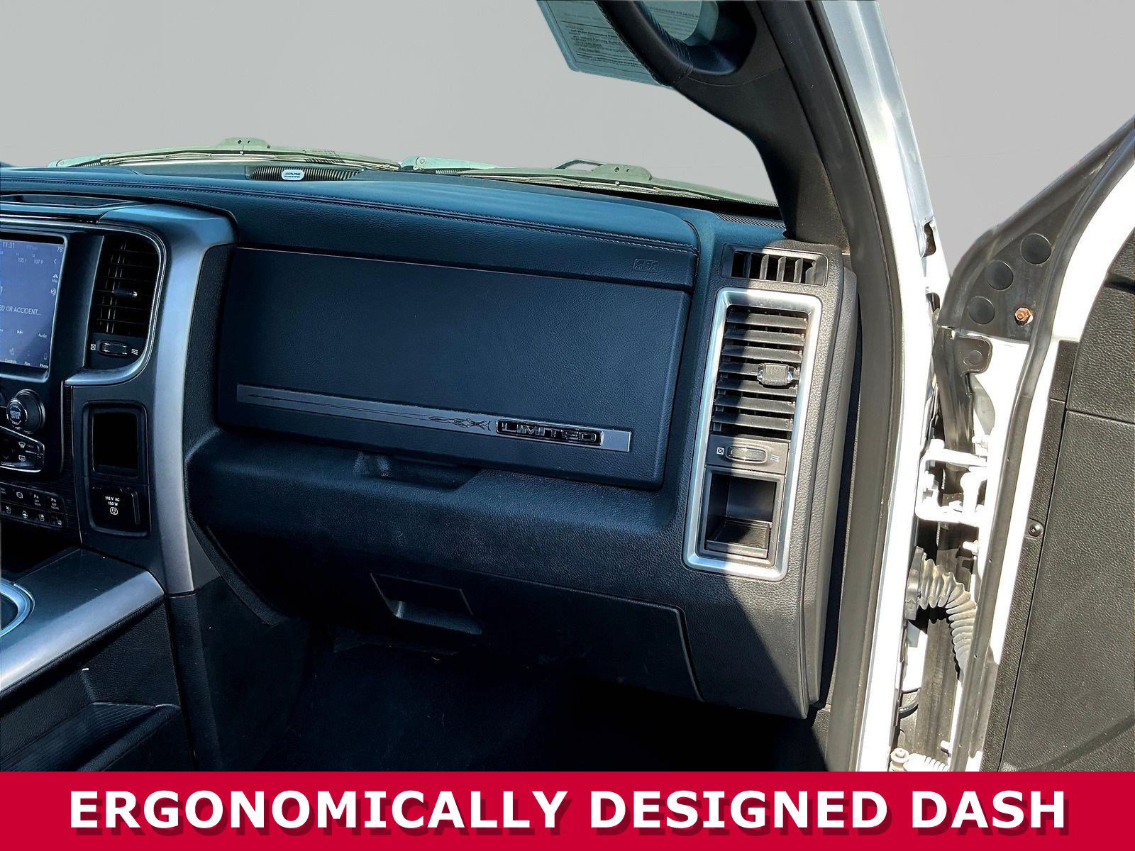 Used 2018 RAM 3500 Laramie Longhorn AWD/4WD image 25