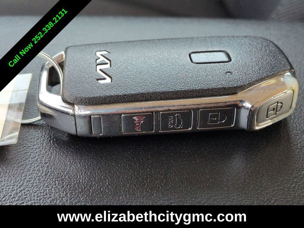 Used 2023 Kia K5 LXS image 29