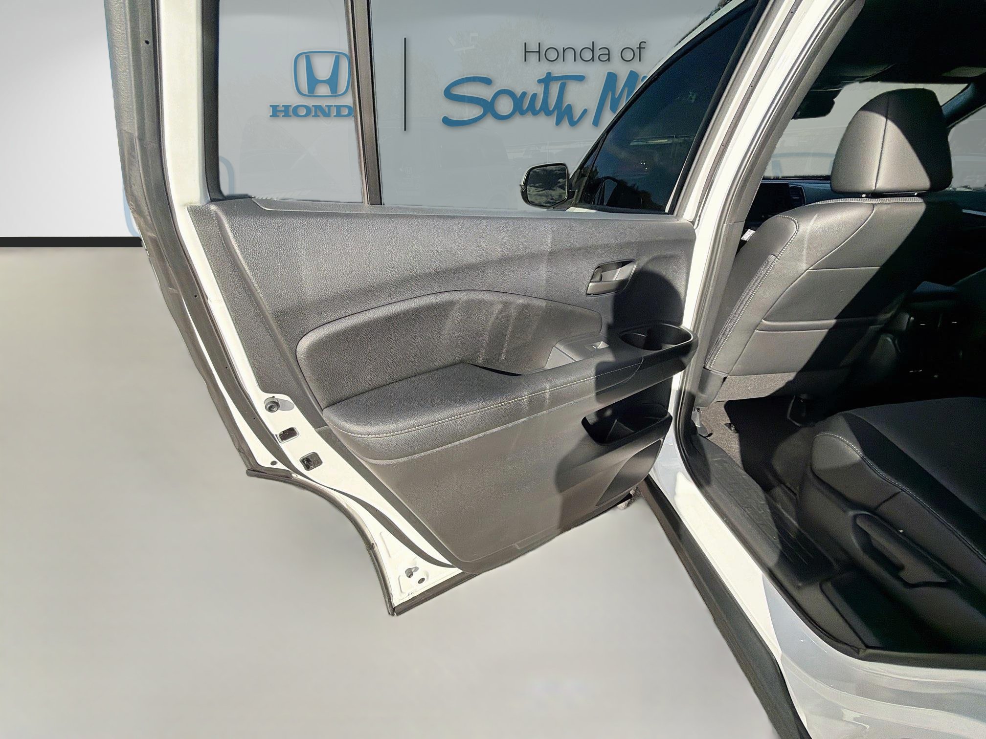 Certified 2025 Honda Passport EX-L image 25