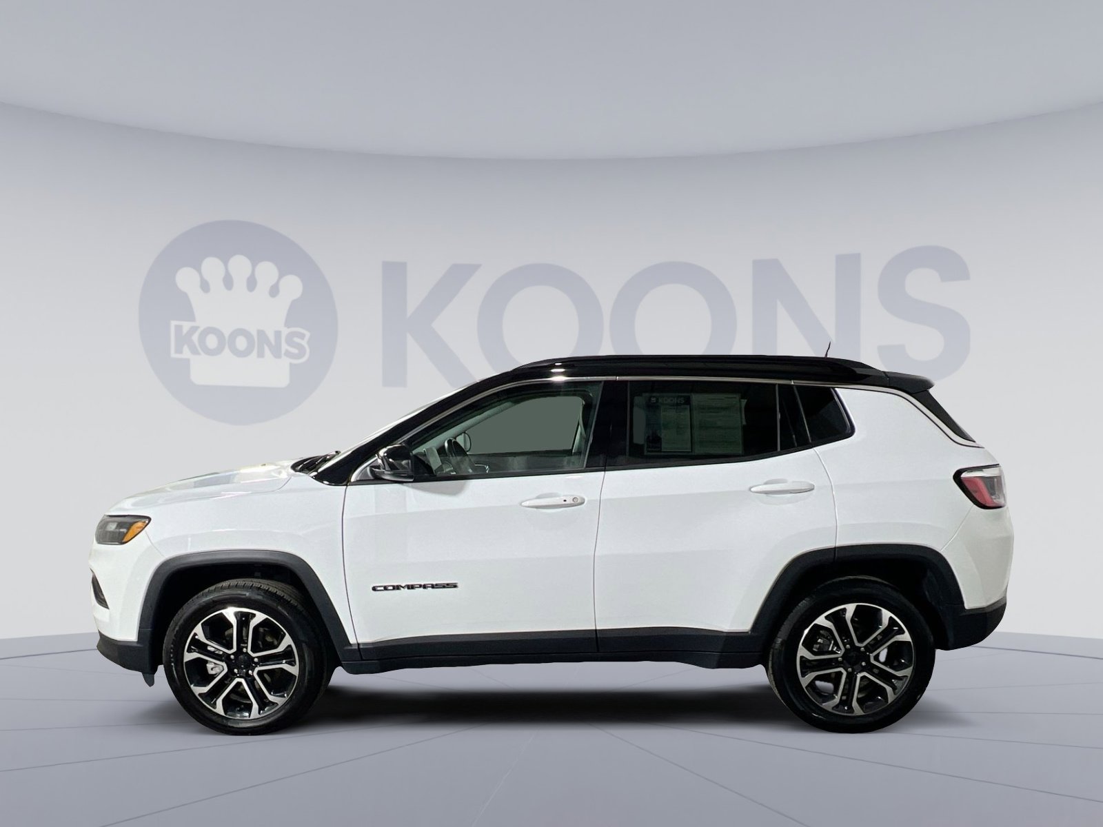 Used 2022 Jeep Compass Limited image 2