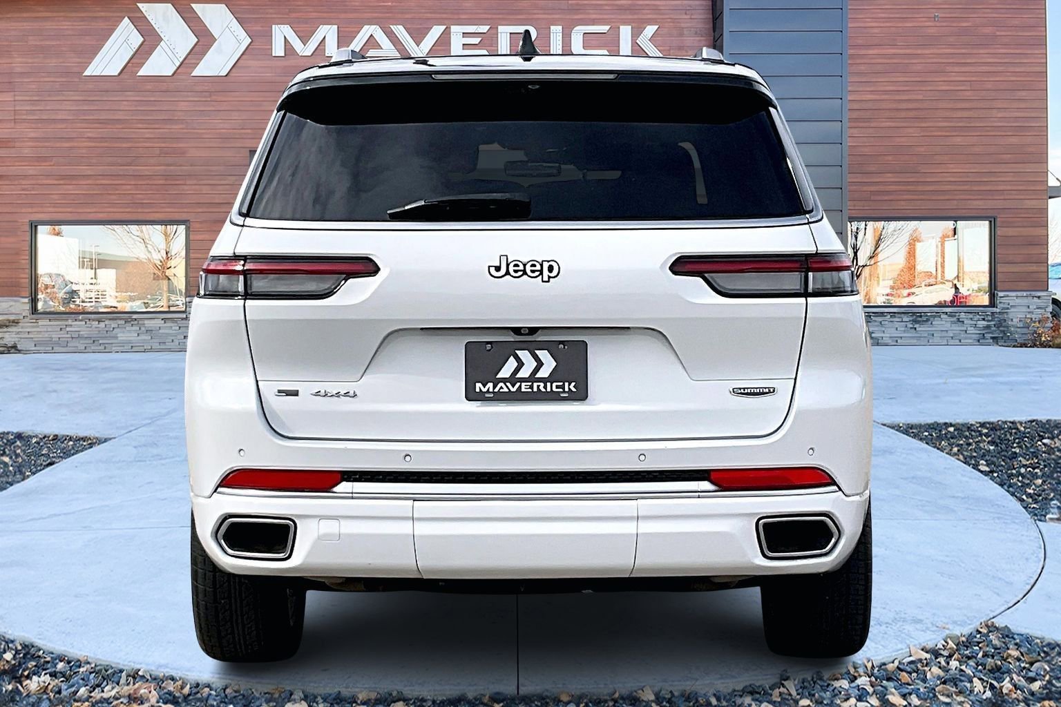 Used 2021 Jeep Grand Cherokee L Summit w/ Advanced Protech Group IV image 6