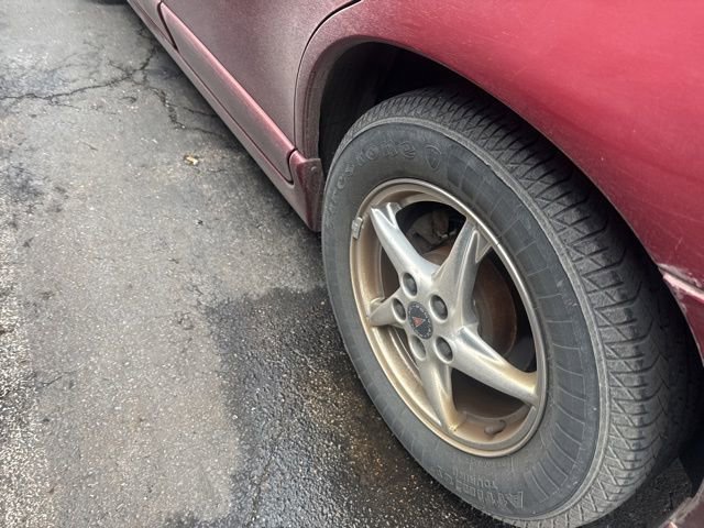 Used 2000 Pontiac Grand Prix GT w/ Opt Pkg image 13