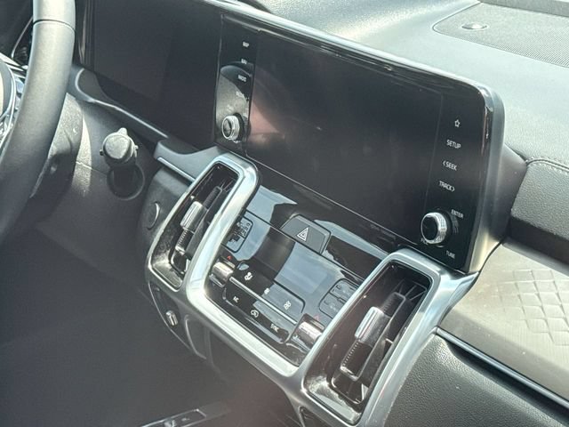 Used 2023 Kia Sorento SX AWD/4WD image 15