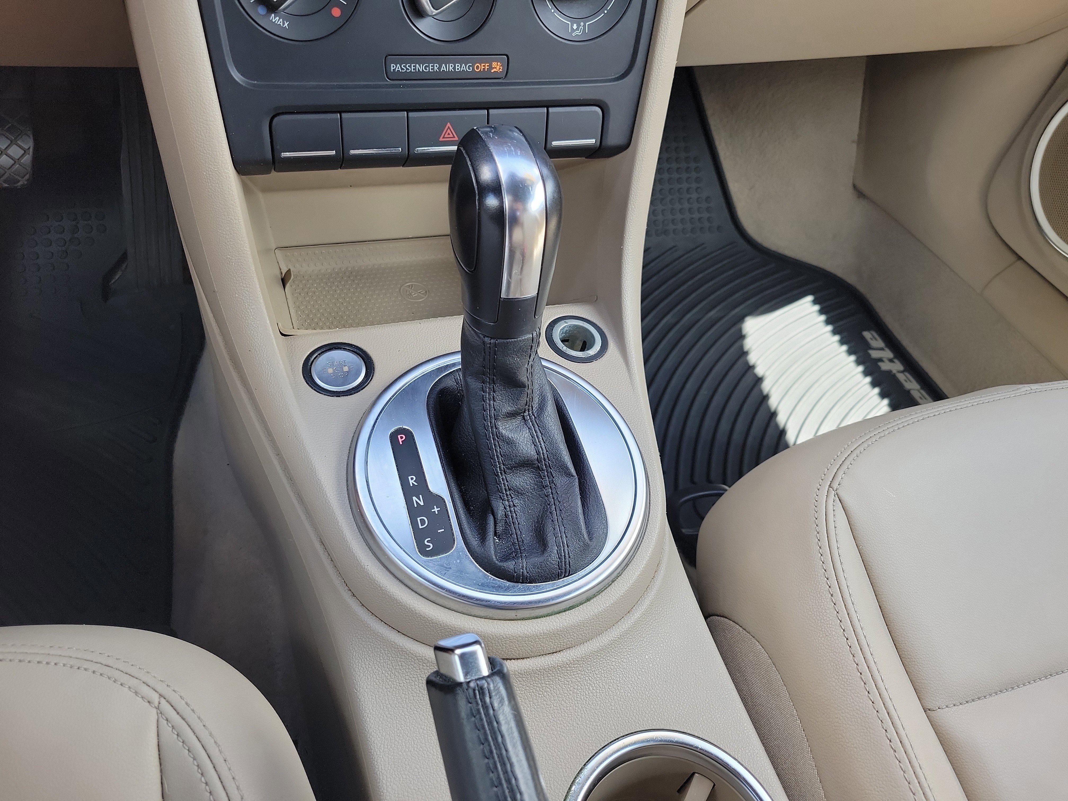 Used 2014 Volkswagen Beetle 2.5 FWD image 22
