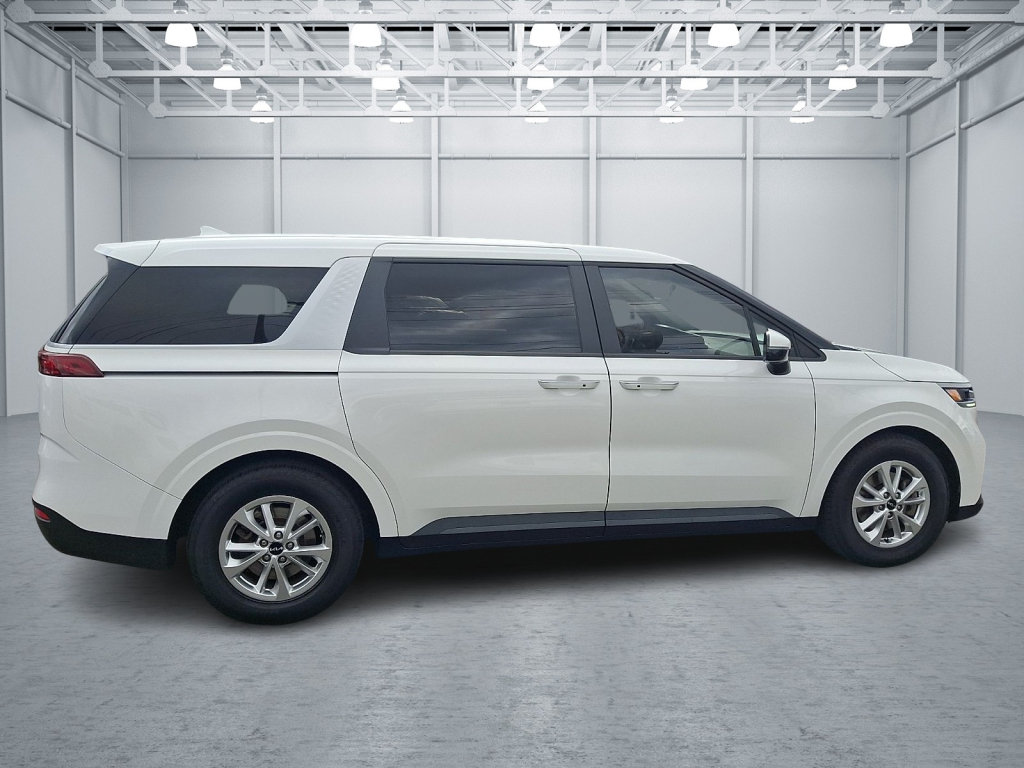 Used 2022 Kia Carnival LX FWD image 6