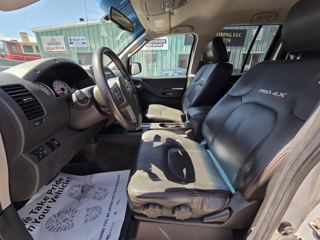 Used 2011 Nissan Xterra PRO-4X w/ Pro-4x Leather Pkg AWD/4WD image 16