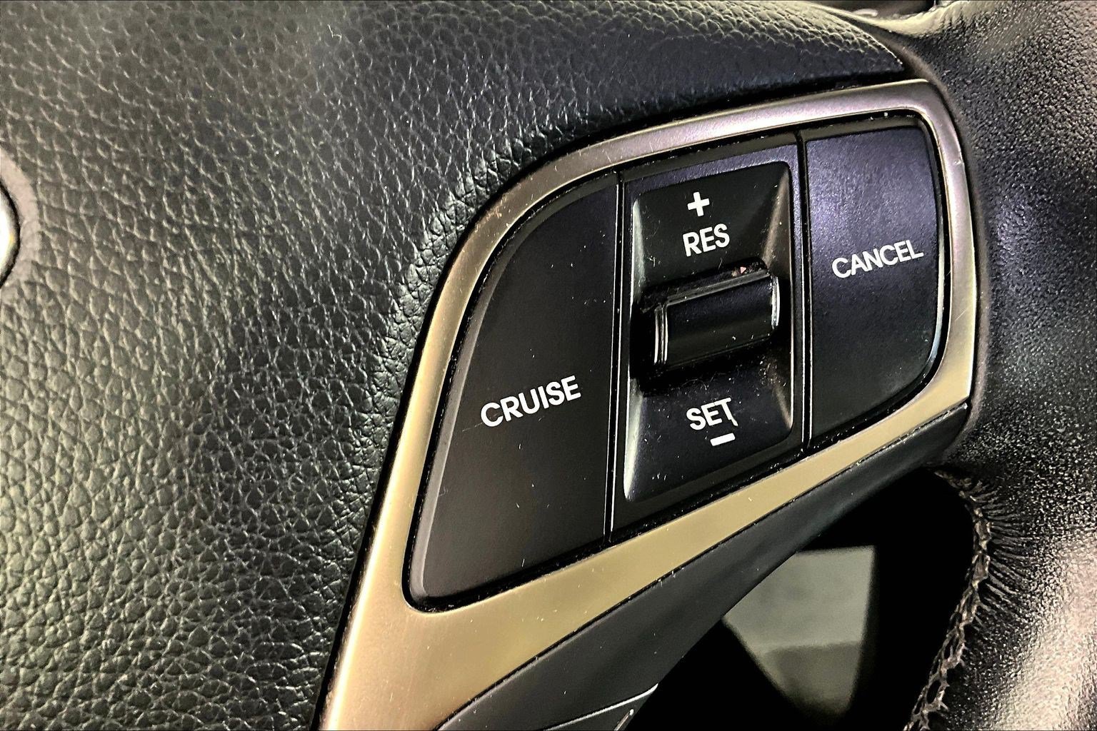 Used 2013 Hyundai Azera FWD image 12