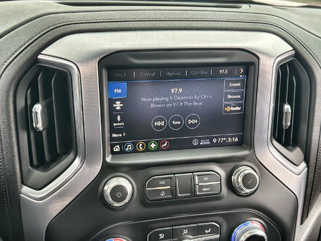 Used 2020 GMC Sierra 1500 SLT RWD image 16