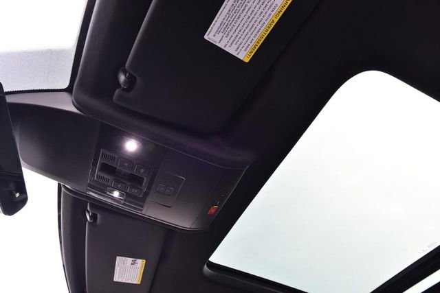 Certified 2023 Volkswagen Atlas Cross Sport SEL R-Line image 21