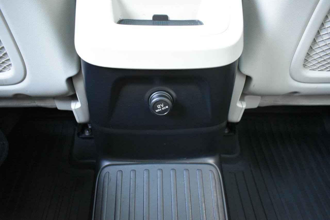 Used 2019 Volvo XC60 T8 Inscription w/ Advanced Package image 40