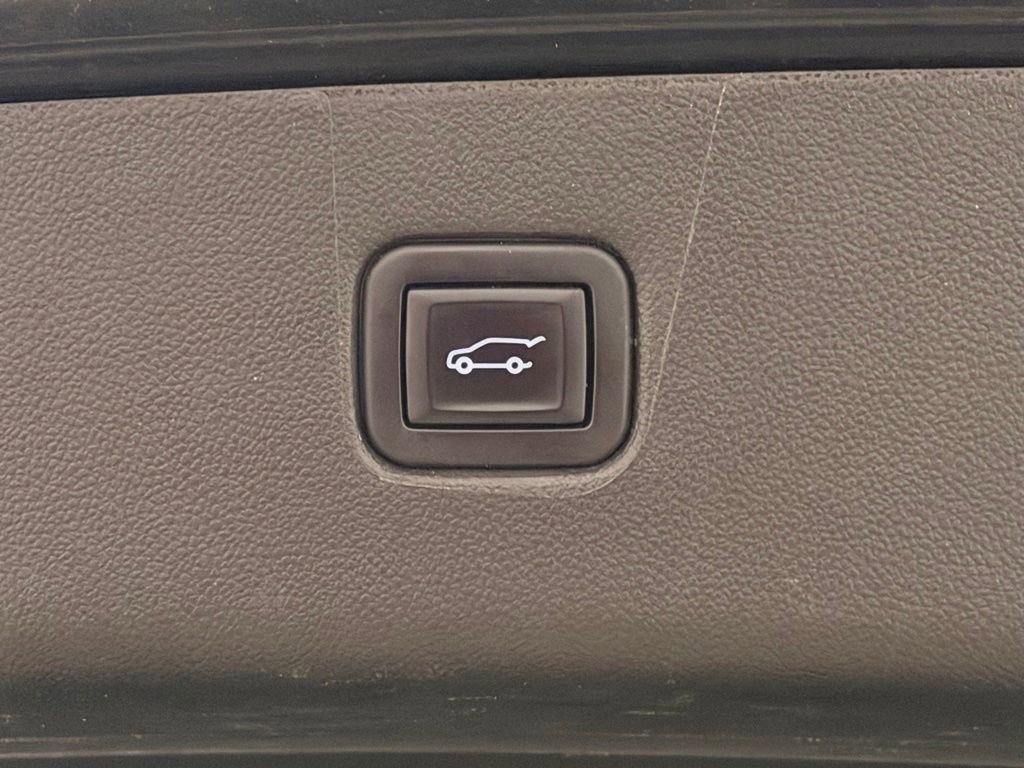 Certified 2022 Chevrolet Blazer LT w/ Sound & Technology Package image 16