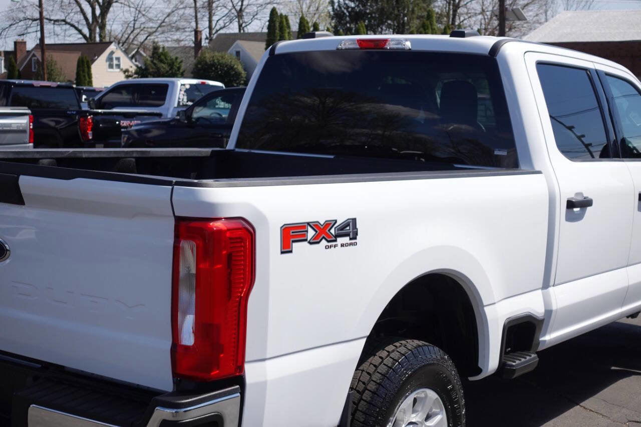 Used 2023 Ford F250 XLT w/ FX4 Off-Road Package image 11