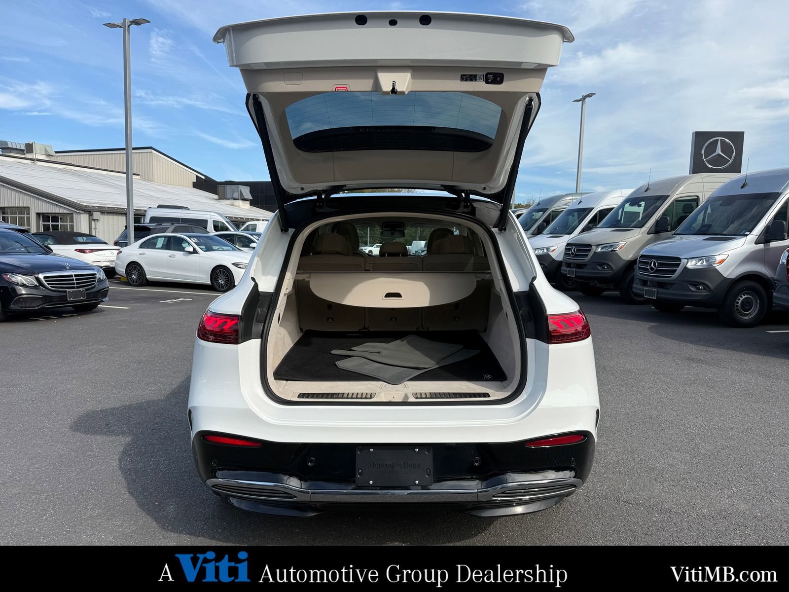 Certified 2023 Mercedes-Benz EQS 580 4MATIC SUV image 23