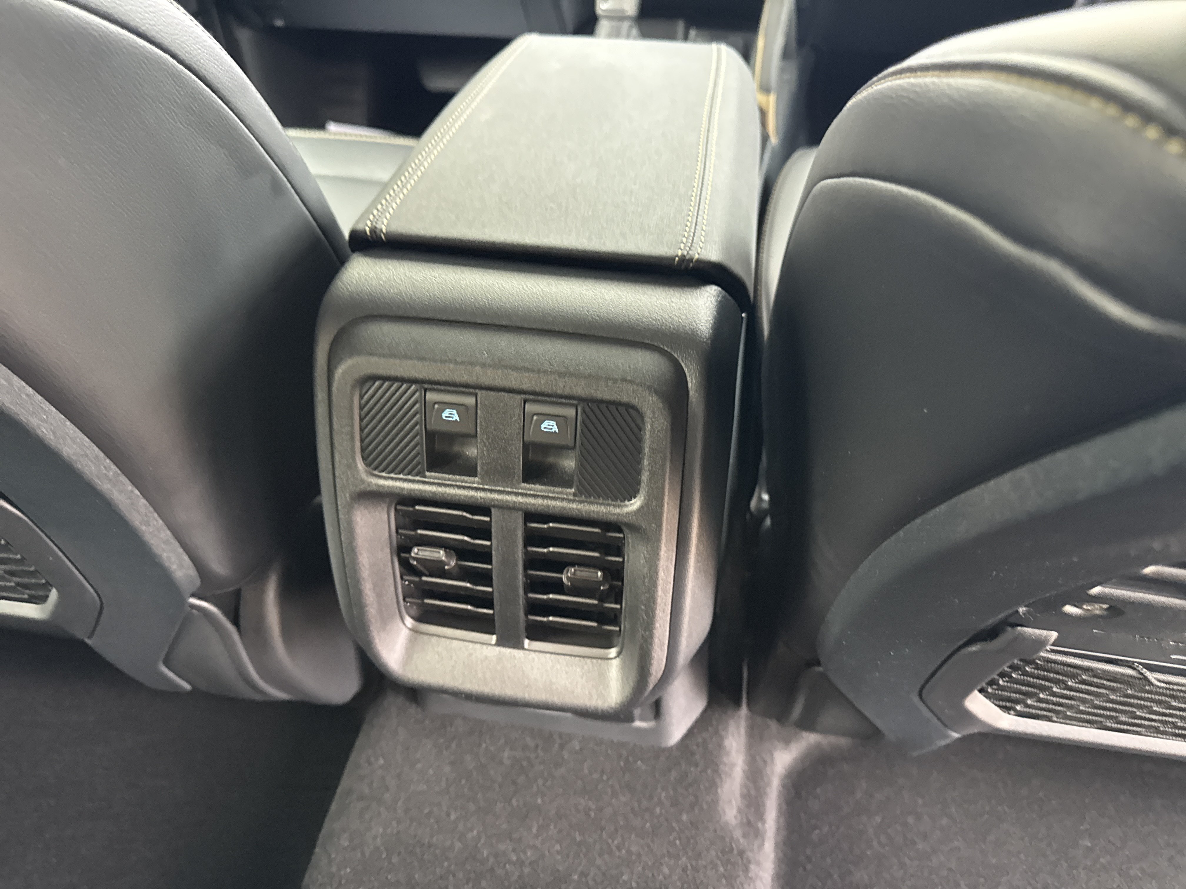 New 2026 Ford Bronco Badlands AWD/4WD image 12