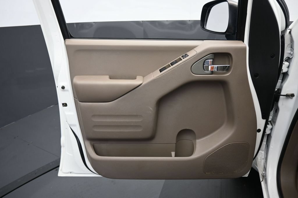 Used 2019 Nissan Frontier SV w/ Value Truck Package RWD image 9