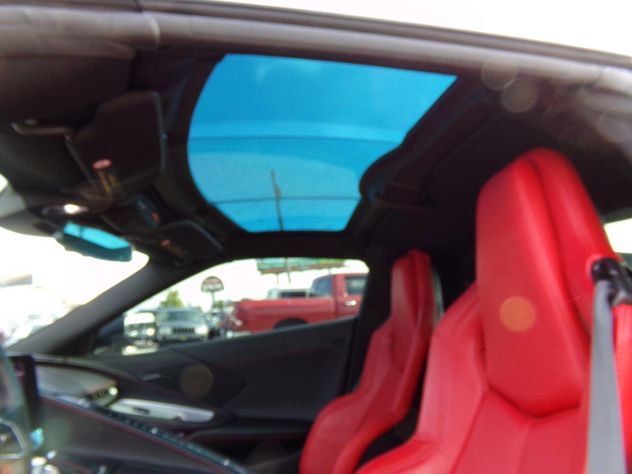 Used 2020 Chevrolet Corvette Stingray Coupe w/ Z51 Performance Package image 29