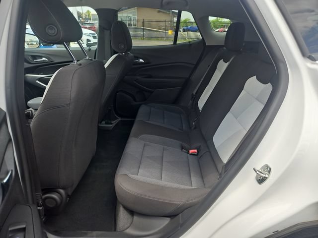 Used 2024 Chevrolet Trax LS w/ LS Convenience Package FWD image 25