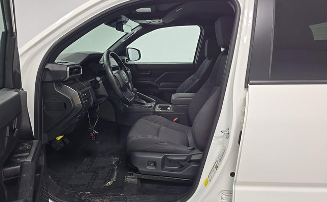 Used 2025 Toyota Tacoma SR5 AWD/4WD image 3