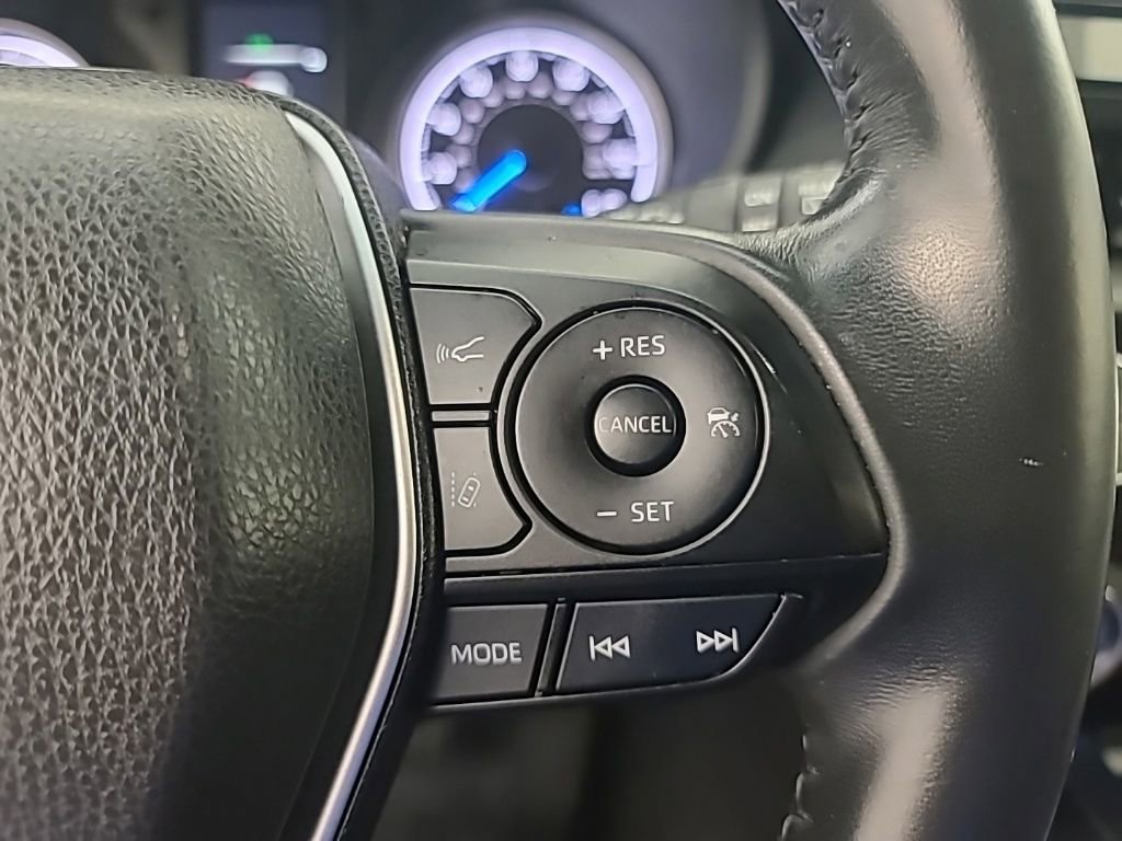 Used 2021 Toyota Venza LE AWD/4WD image 26