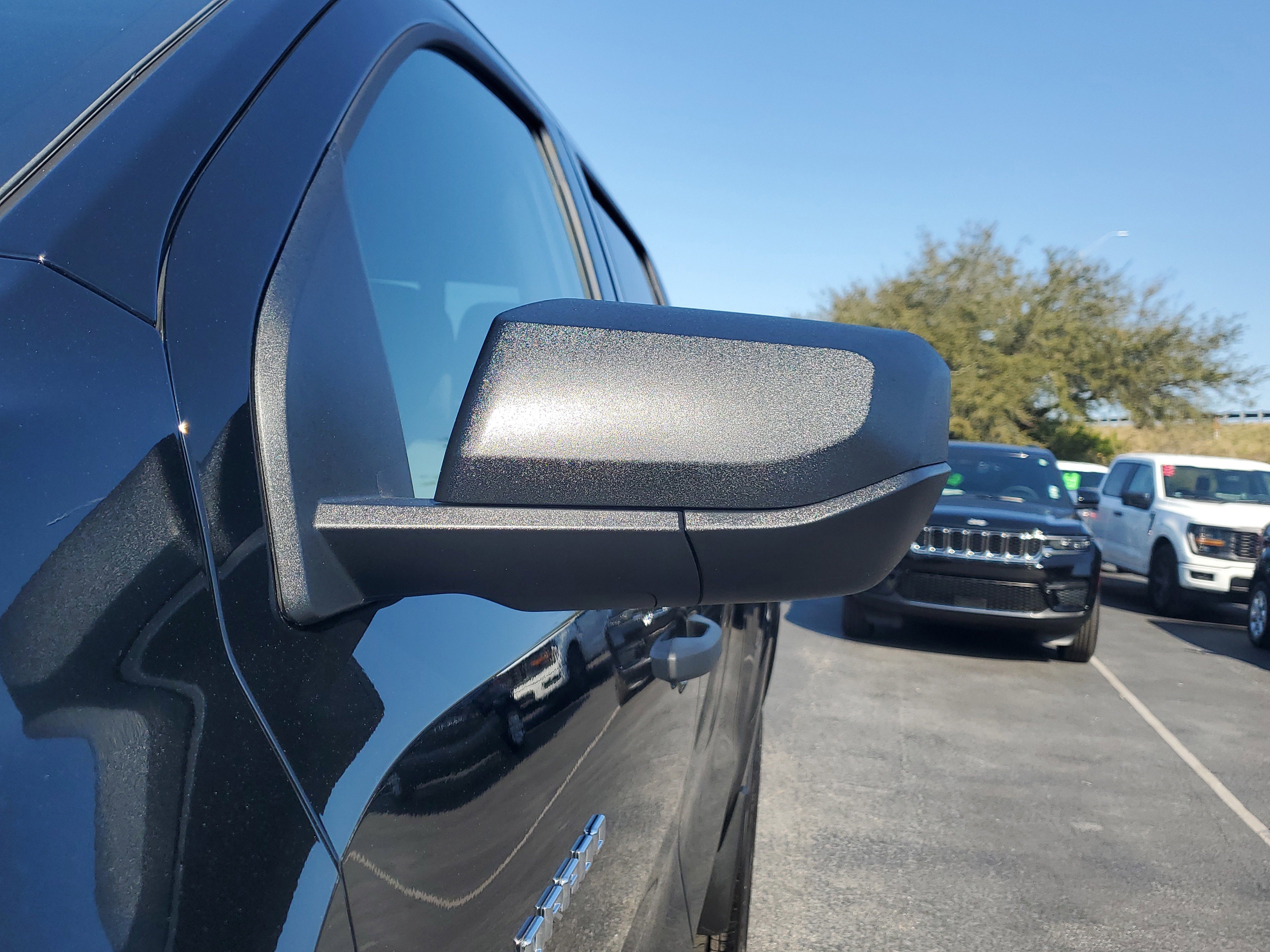 Used 2025 Chevrolet Colorado W/T image 4