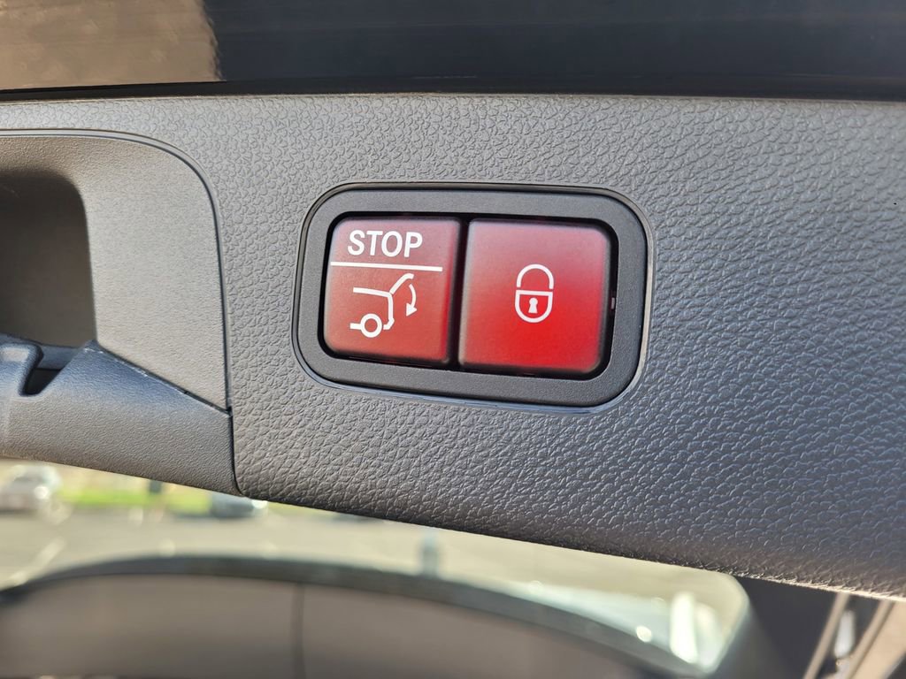 Used 2022 Mercedes-Benz GLC 300 image 8