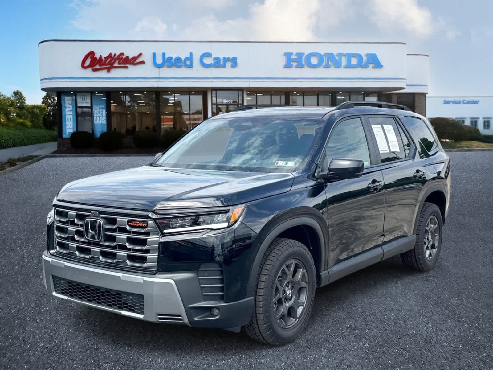 Used 2026 Honda Pilot TrailSport image 1