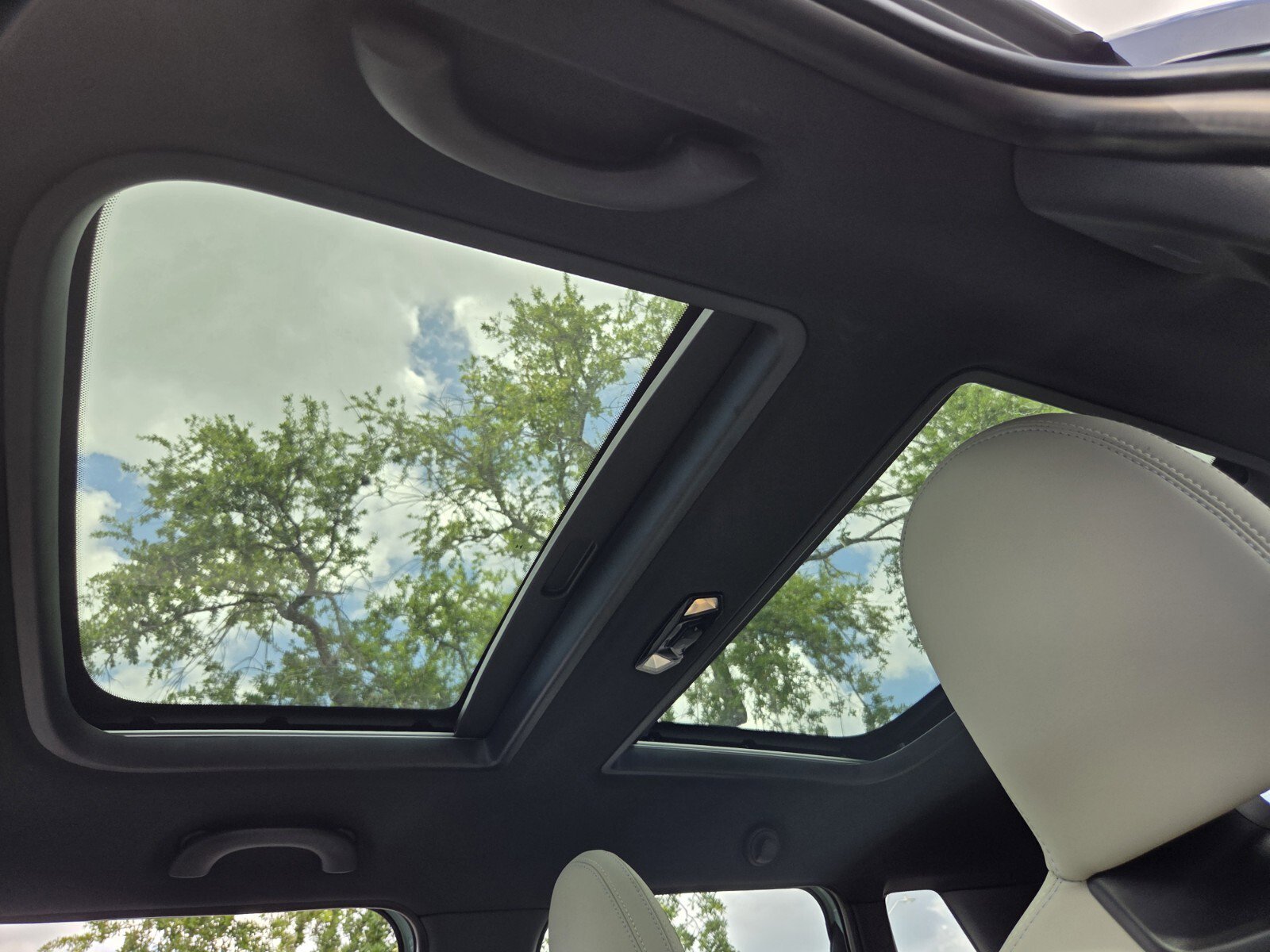 Certified 2025 MINI Cooper S image 19