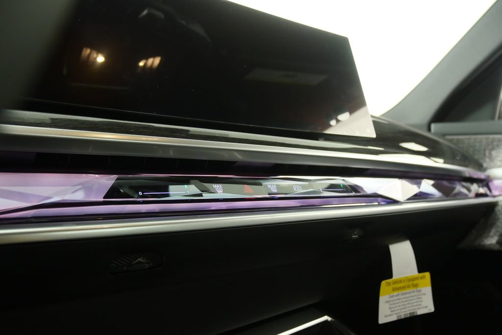 Used 2026 BMW 750e xDrive 750e xDrive w/ Executive Package image 22