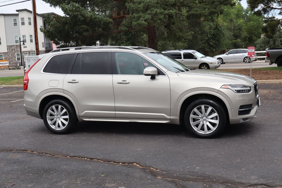Used 2016 Volvo XC90 T6 Momentum w/ Momentum Plus Package AWD/4WD image 2