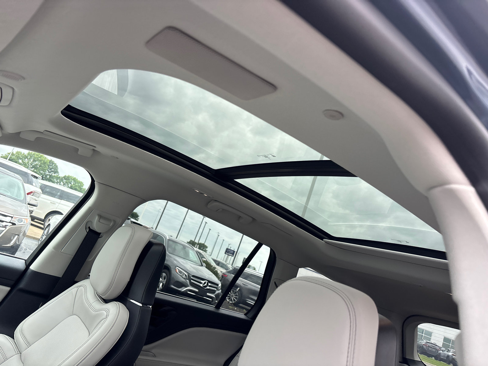 New 2026 Lincoln Aviator Reserve AWD/4WD image 25