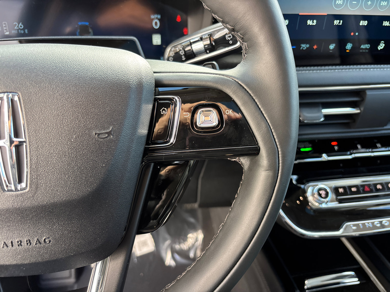 New 2026 Lincoln Corsair Reserve image 18