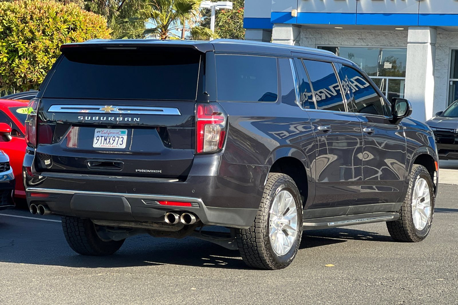 Used 2023 Chevrolet Suburban Premier AWD/4WD image 5