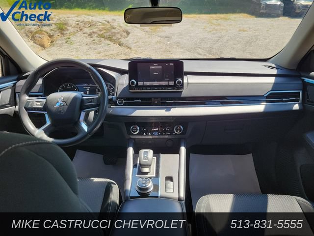 Used 2024 Mitsubishi Outlander ES AWD/4WD image 11
