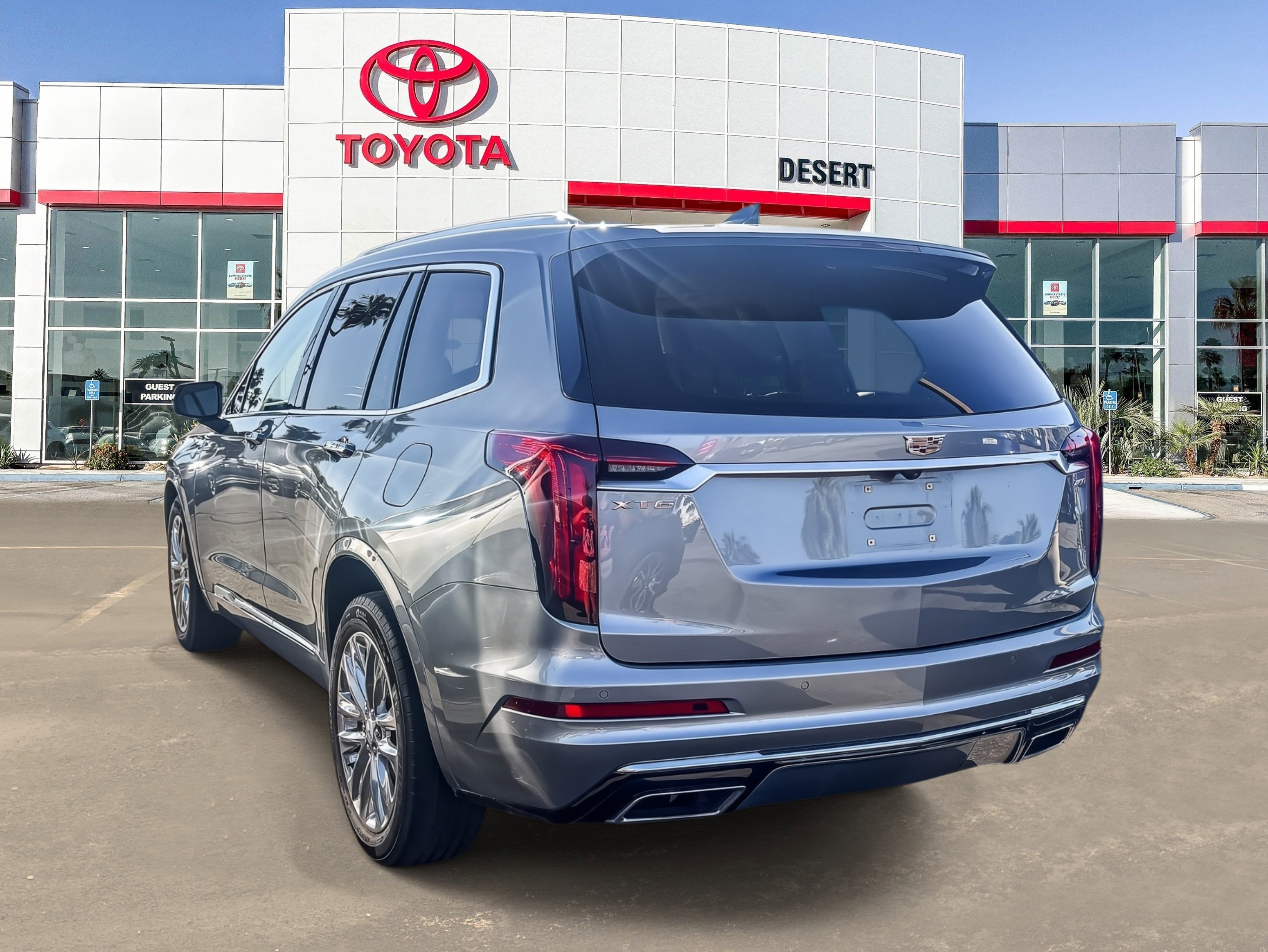Used 2023 Cadillac XT6 Premium Luxury image 5