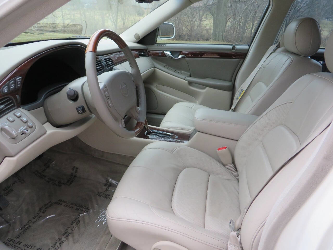 Used 2002 Cadillac De Ville DTS w/ Premium Equipment Pkg image 9