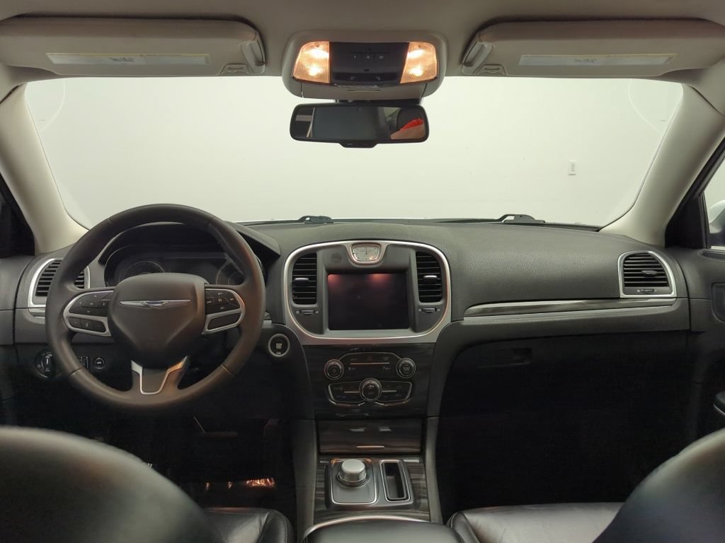 Used 2022 Chrysler 300 Touring L RWD image 24