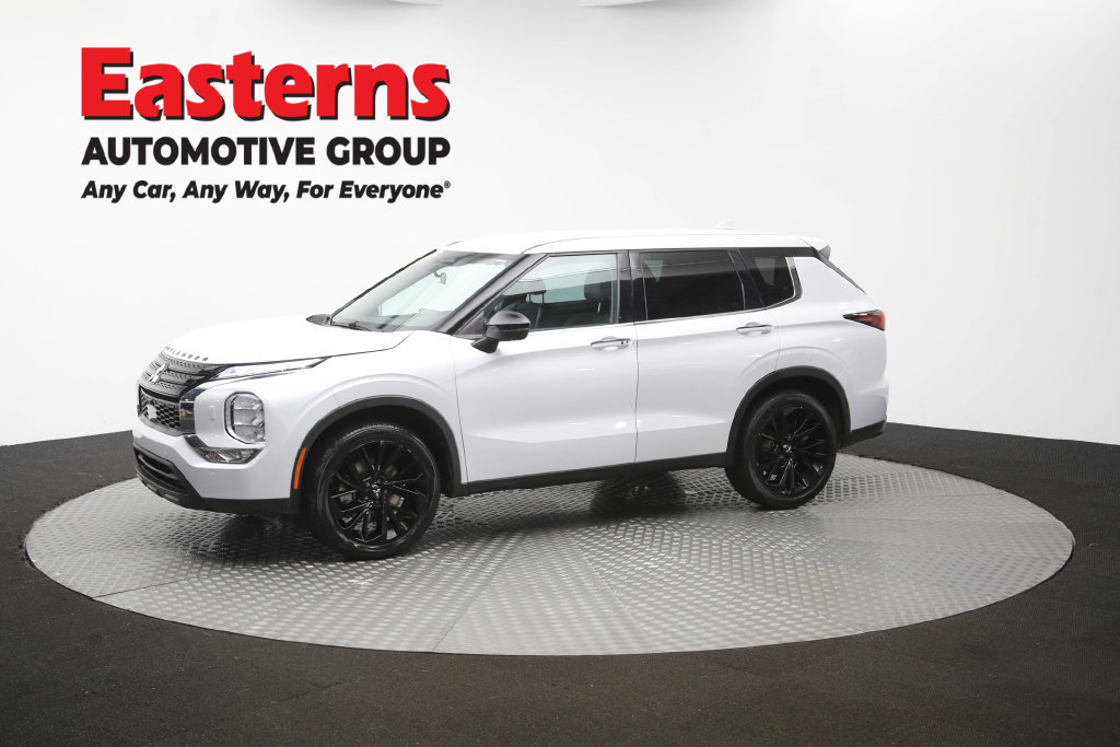 Used 2023 Mitsubishi Outlander SE Black Edition AWD/4WD image 60