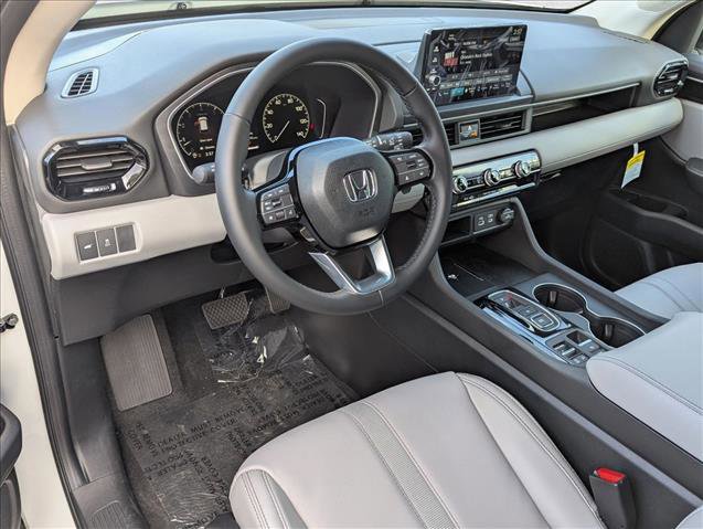 New 2025 Honda Pilot EX-L image 3