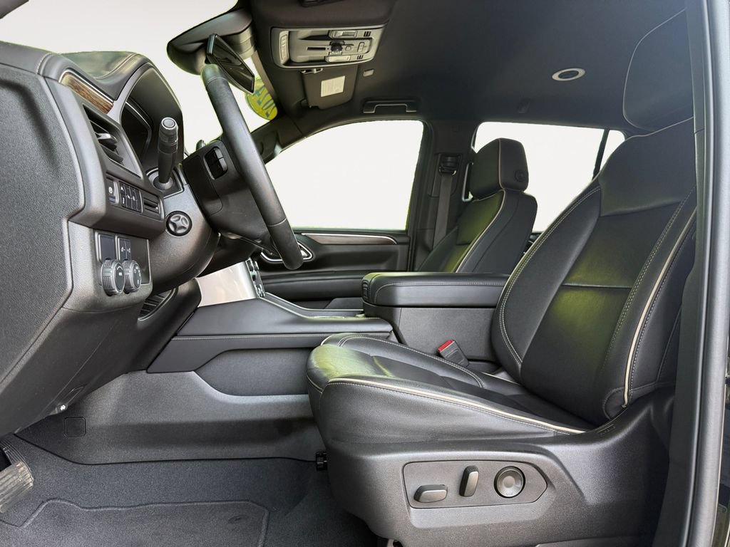 Used 2024 Chevrolet Tahoe Premier RWD image 9