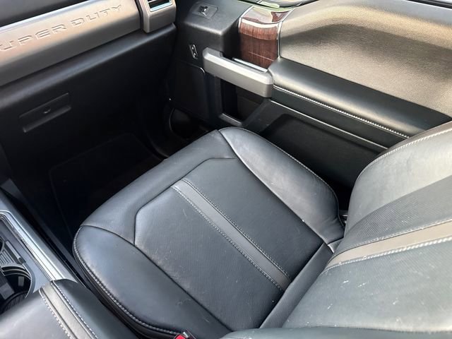 Used 2017 Ford F250 Platinum w/ Platinum Ultimate Package AWD/4WD image 13