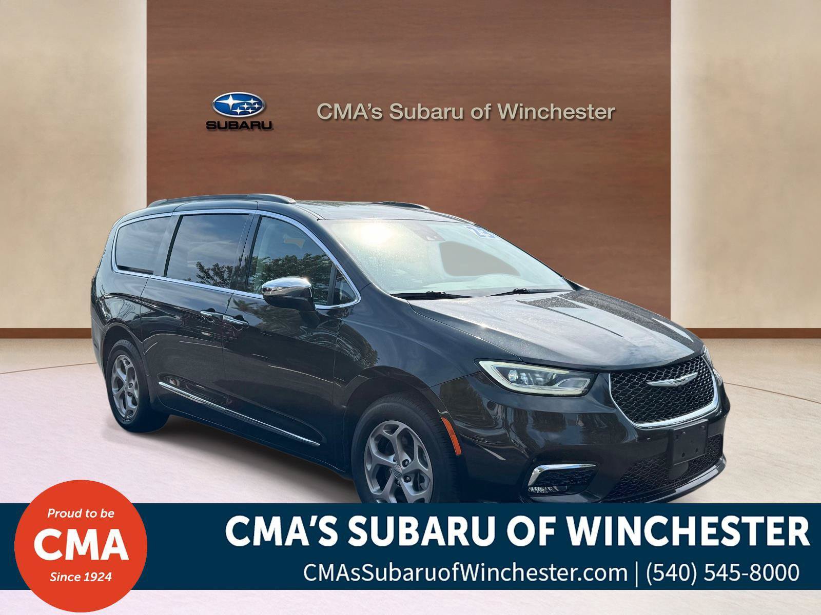 Used 2023 Chrysler Pacifica Limited w/ Uconnect Theater Family Group AWD/4WD image 1