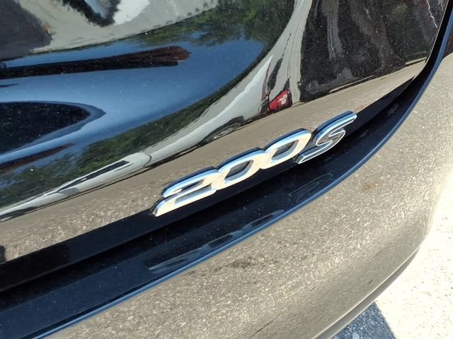 Used 2015 Chrysler 200 S FWD image 9