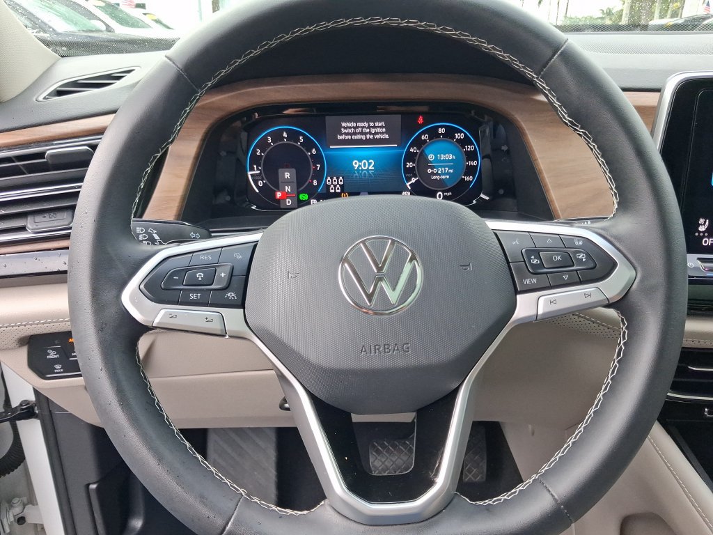 Used 2024 Volkswagen Atlas SE w/ Panoramic Sunroof Package FWD image 21